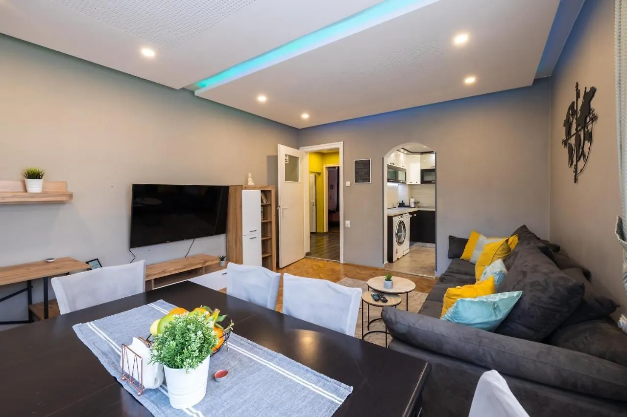 Fancy Downtown Flat Apartment Varna